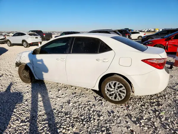 5YFBURHE8HP574672 2017 TOYOTA COROLLA - Image 2