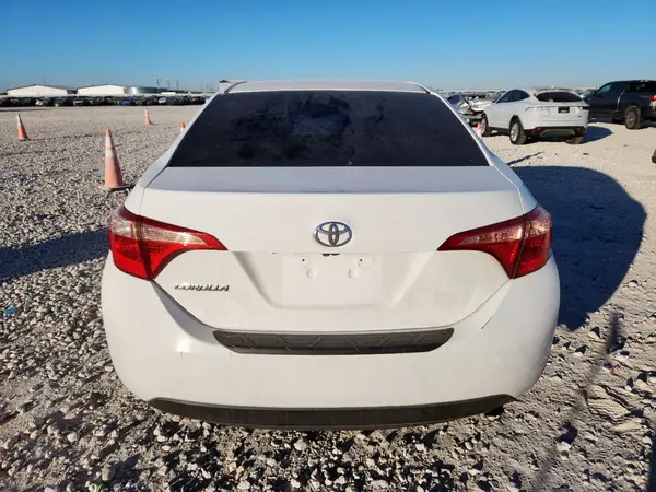 2017 TOYOTA COROLLA auction photo 6
