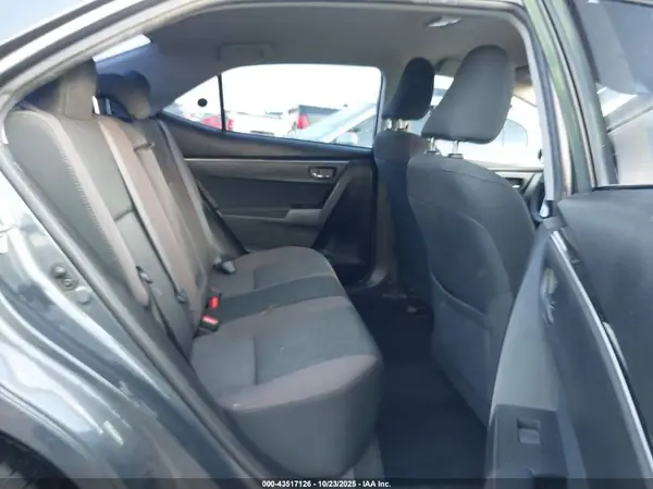 5YFBURHE8HP575868 2017 TOYOTA COROLLA - Image 8