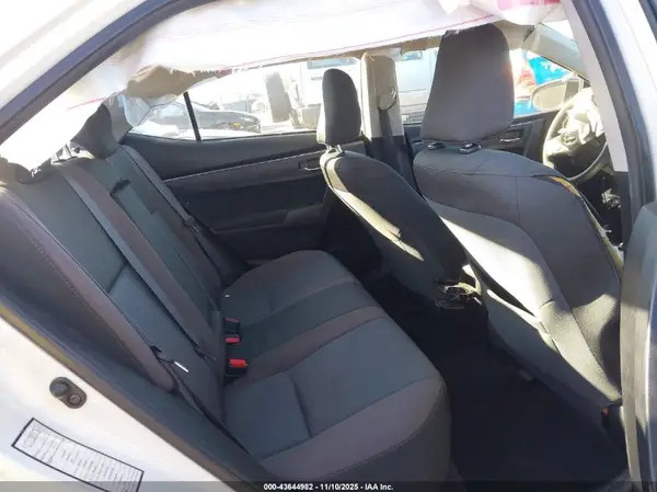 5YFBURHE8HP579824 2017 TOYOTA COROLLA - Image 8