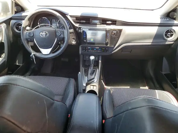 5YFBURHE8HP580858 2017 TOYOTA COROLLA - Image 8