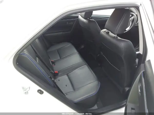 5YFBURHE8HP580956 2017 TOYOTA COROLLA - Image 8