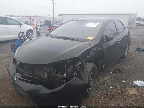 5YFBURHE8HP584215 2017 TOYOTA COROLLA - Image 2