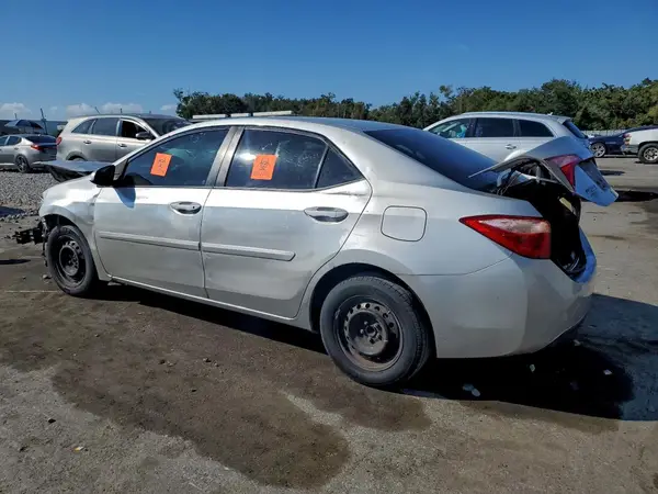 5YFBURHE8HP584330 2017 TOYOTA COROLLA - Image 2