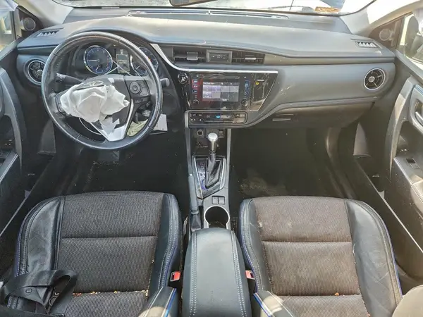 5YFBURHE8HP584909 2017 TOYOTA COROLLA - Image 8