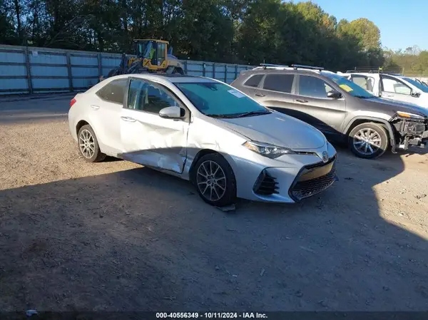 5YFBURHE8HP587809 2017 TOYOTA COROLLA - Image 1