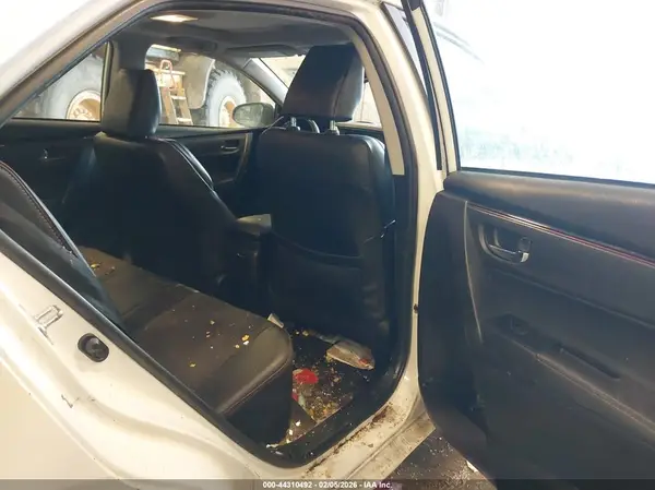 5YFBURHE8HP589706 2017 TOYOTA COROLLA - Image 8