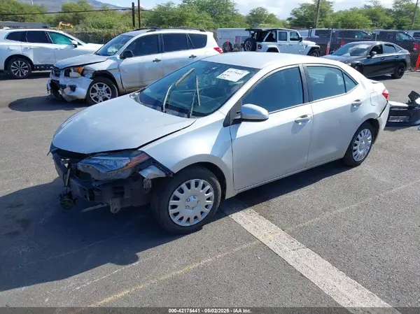 5YFBURHE8HP590659 2017 TOYOTA COROLLA - Image 2