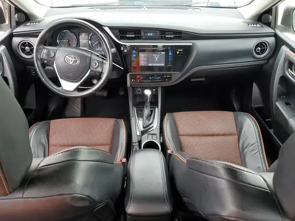 5YFBURHE8HP591195 2017 TOYOTA COROLLA - Image 8
