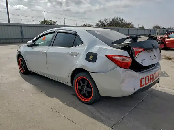 5YFBURHE8HP591410 2017 TOYOTA COROLLA - Image 2