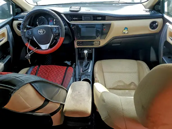 5YFBURHE8HP591410 2017 TOYOTA COROLLA - Image 8