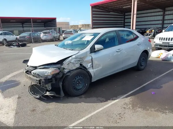 5YFBURHE8HP591679 2017 TOYOTA COROLLA - Image 2