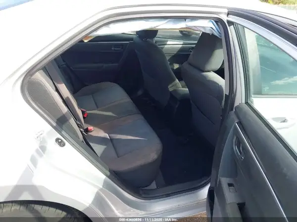 5YFBURHE8HP591679 2017 TOYOTA COROLLA - Image 8