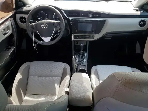 5YFBURHE8HP593769 2017 TOYOTA COROLLA - Image 8