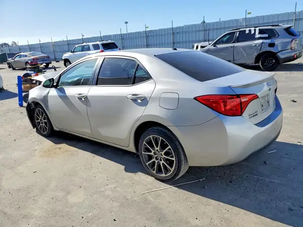 5YFBURHE8HP594503 2017 TOYOTA COROLLA - Image 2