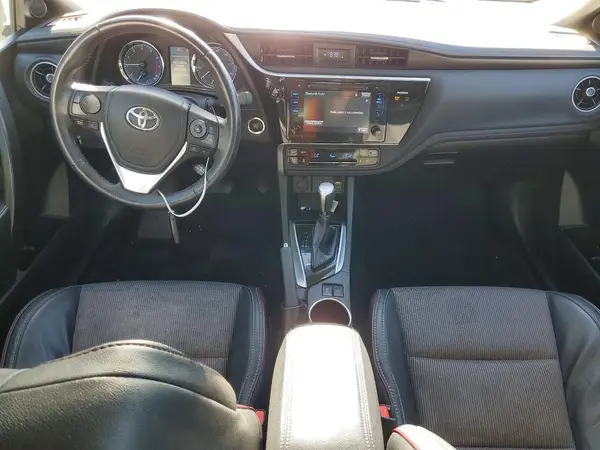 5YFBURHE8HP594503 2017 TOYOTA COROLLA - Image 8