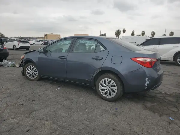 5YFBURHE8HP598826 2017 TOYOTA COROLLA - Image 2