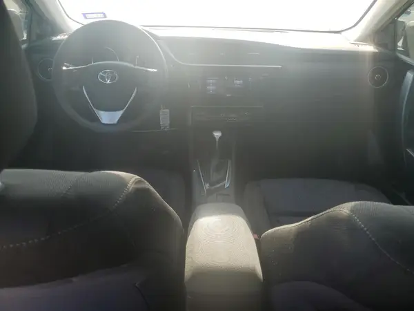 5YFBURHE8HP600820 2017 TOYOTA COROLLA - Image 8