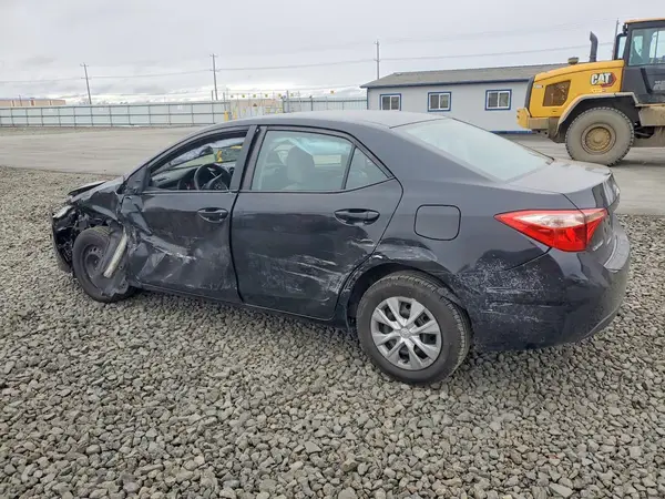 5YFBURHE8HP600994 2017 TOYOTA COROLLA - Image 2