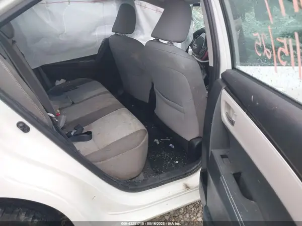 5YFBURHE8HP601174 2017 TOYOTA COROLLA - Image 8