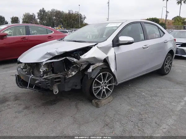 5YFBURHE8HP602762 2017 TOYOTA COROLLA - Image 2