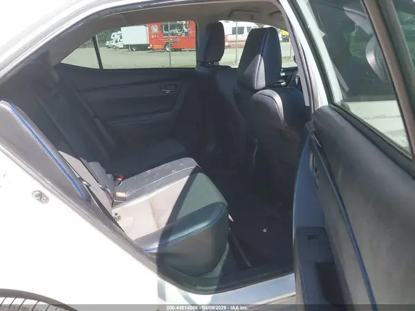 5YFBURHE8HP605192 2017 TOYOTA COROLLA - Image 8