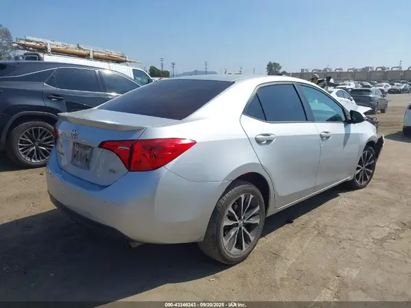 2017 TOYOTA COROLLA IAAI lot 43346343 auction photo 4