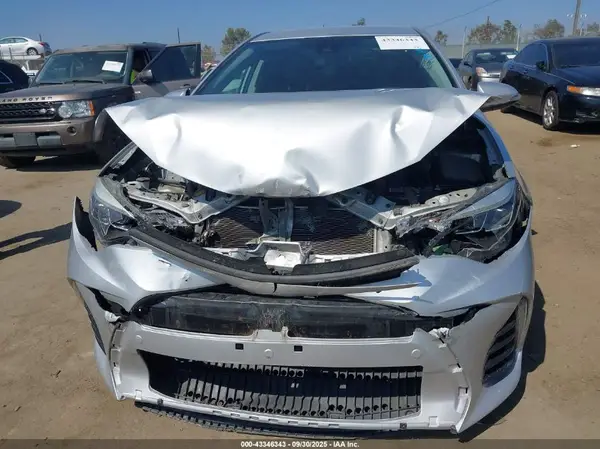 2017 TOYOTA COROLLA IAAI lot 43346343 auction photo 6