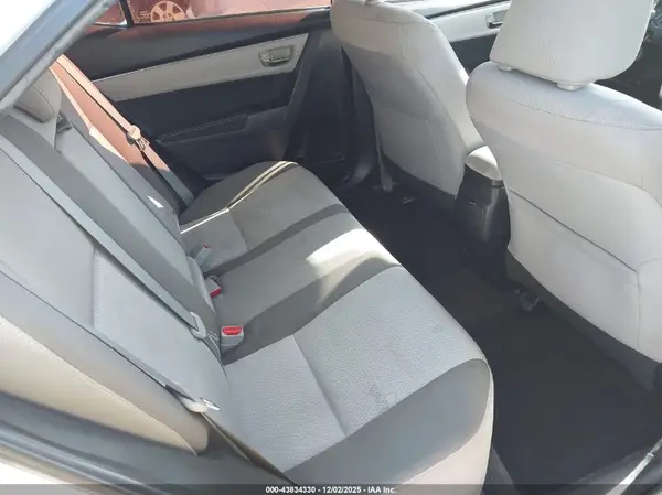 5YFBURHE8HP607265 2017 TOYOTA COROLLA - Image 8