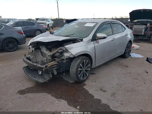 5YFBURHE8HP607623 2017 TOYOTA COROLLA - Image 2