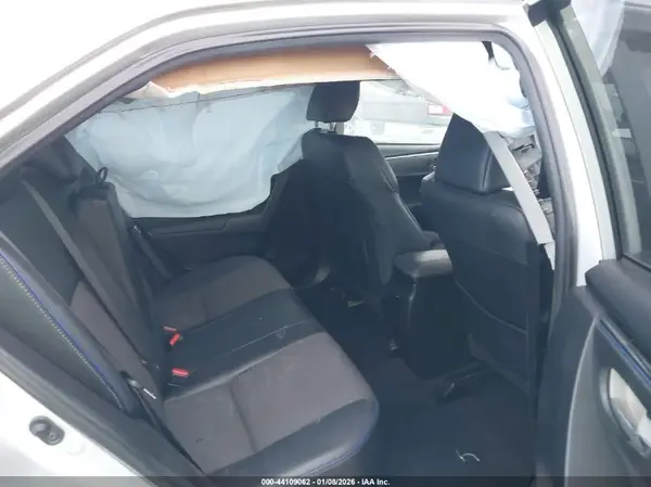 5YFBURHE8HP607623 2017 TOYOTA COROLLA - Image 8