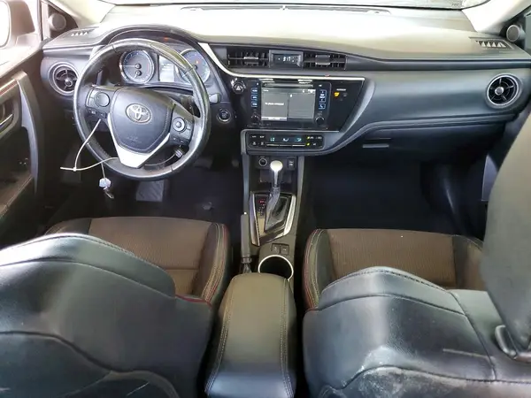 5YFBURHE8HP607816 2017 TOYOTA COROLLA - Image 8
