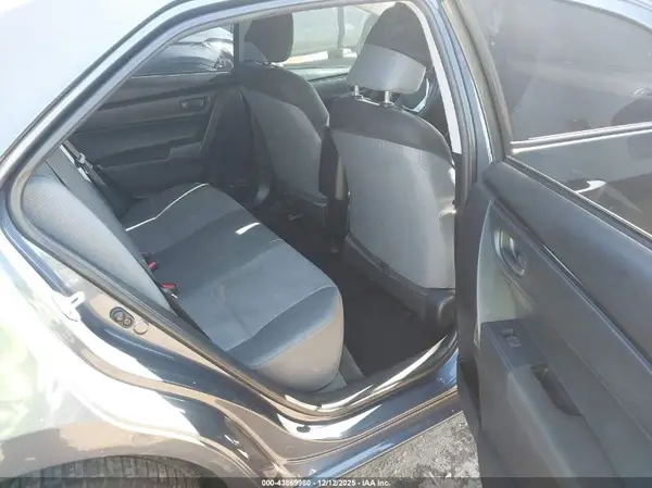 5YFBURHE8HP609971 2017 TOYOTA COROLLA - Image 8
