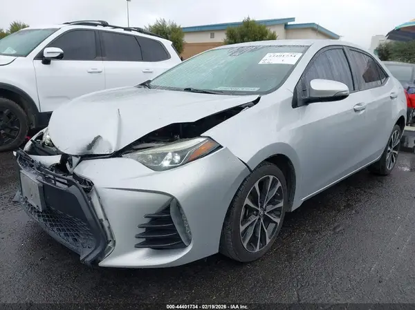 5YFBURHE8HP611428 2017 TOYOTA COROLLA - Image 2