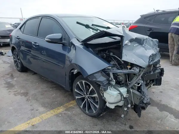 5YFBURHE8HP611574 2017 TOYOTA COROLLA - Image 1