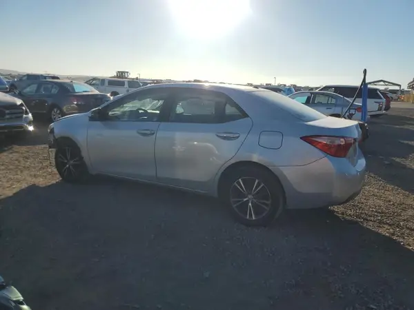 5YFBURHE8HP612059 2017 TOYOTA COROLLA - Image 2