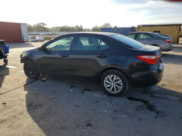 5YFBURHE8HP614457 2017 TOYOTA COROLLA - Image 2