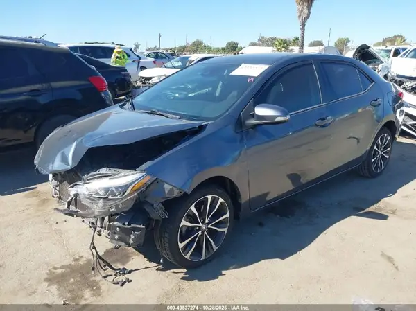5YFBURHE8HP614796 2017 TOYOTA COROLLA - Image 2