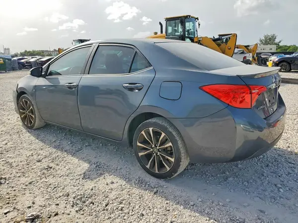 5YFBURHE8HP616757 2017 TOYOTA COROLLA - Image 2