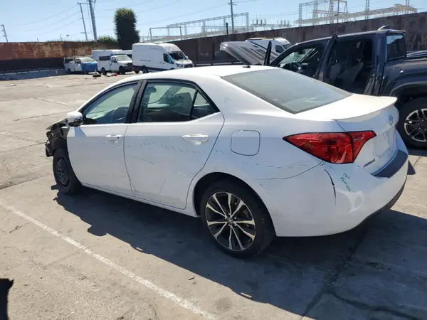 5YFBURHE8HP617245 2017 TOYOTA COROLLA - Image 2