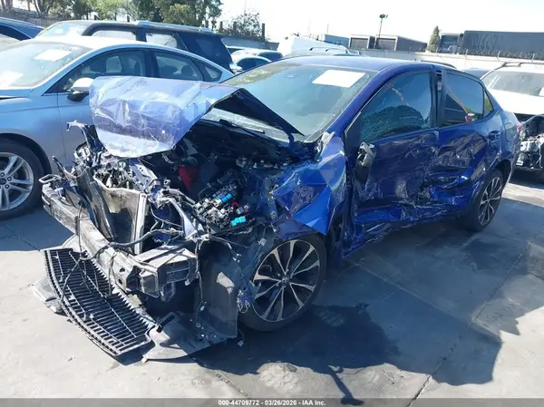 5YFBURHE8HP619707 2017 TOYOTA COROLLA - Image 2