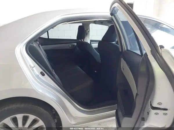 5YFBURHE8HP620288 2017 TOYOTA COROLLA - Image 8