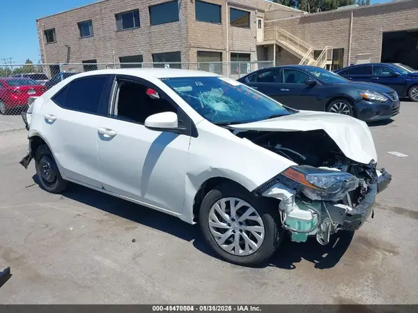 5YFBURHE8HP622204 2017 TOYOTA COROLLA - Image 1