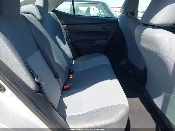 5YFBURHE8HP622736 2017 TOYOTA COROLLA - Image 8
