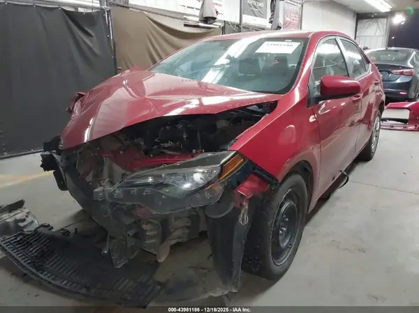 5YFBURHE8HP622901 2017 TOYOTA COROLLA - Image 2