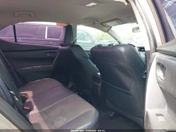 5YFBURHE8HP624857 2017 TOYOTA COROLLA - Image 8