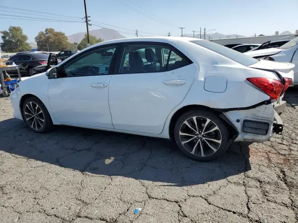 5YFBURHE8HP625099 2017 TOYOTA COROLLA - Image 2