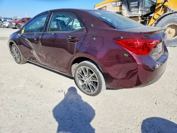 5YFBURHE8HP627564 2017 TOYOTA COROLLA - Image 2