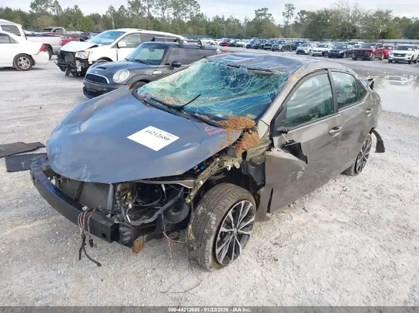 5YFBURHE8HP628312 2017 TOYOTA COROLLA - Image 2