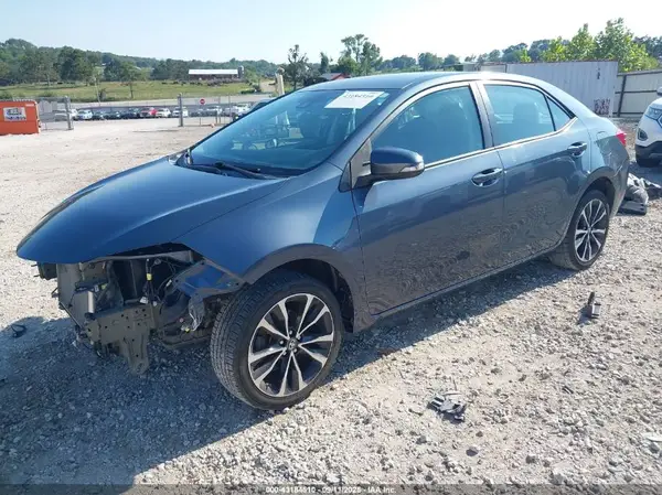 5YFBURHE8HP630335 2017 TOYOTA COROLLA - Image 2